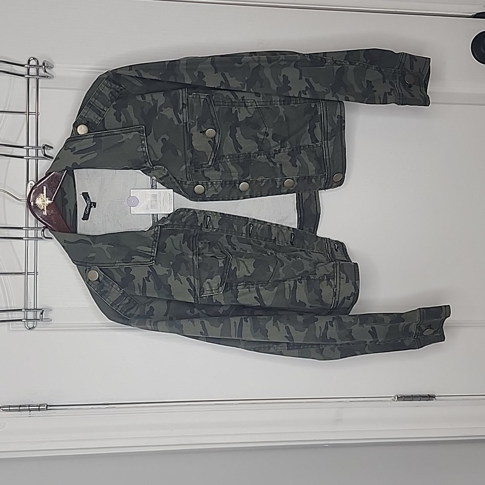 Woman's Camo Jean Jacket Size 2x NWT